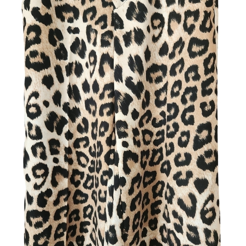 Banana Republic Wide Leg Pants in Leopard Print - Picture 4 of 13